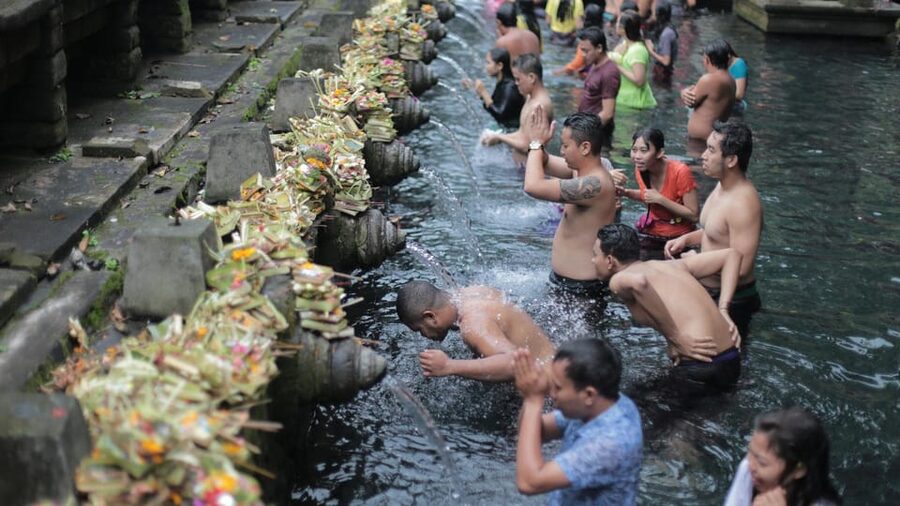 UBUD : Water Temples, Waterfalls, and Rice Terraces Tour - Taman Sari Waterfall and the natural pool: where you can breathe