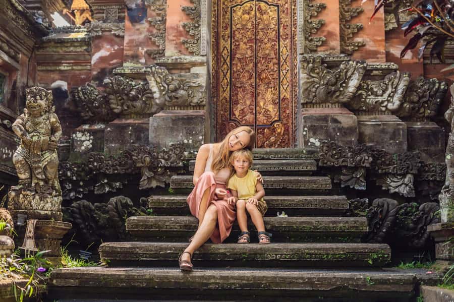 Ubud: Waterfall, Rice Terrace & Temple Private Day Tour - Coffee Plantation Stop: Tea, Tasting, and On-the-Spot Decisions
