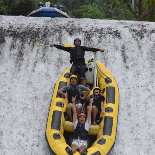 Ubud: White Water Rafting Adventure Tour - Traditional Art Market: shopping time with a self-guided pace