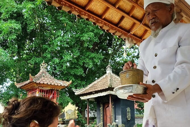Ubud Yoga, Open Chakra Healing and Temple Spiritual Cleansing - Yoga in Ubud With Nature Views at Intuitive Flow Yoga Studio