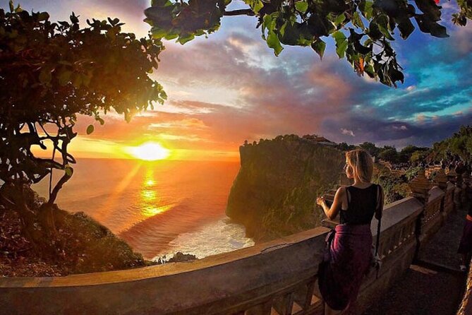 Uluwatu Sunset, Kecak Dance, and Dinner Jimbaran Beach - Why the Uluwatu Sunset + Kecak combo works so well