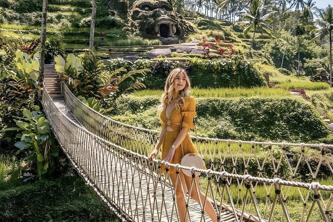 Wonderful Ubud Monkey Forest, Waterfalls, Temples and More - Sacred Monkey Forest Sanctuary: seeing the temple forest up close